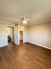 Northgate/Southgate in Vernon Rockville, CT - Foto de edificio - Building Photo