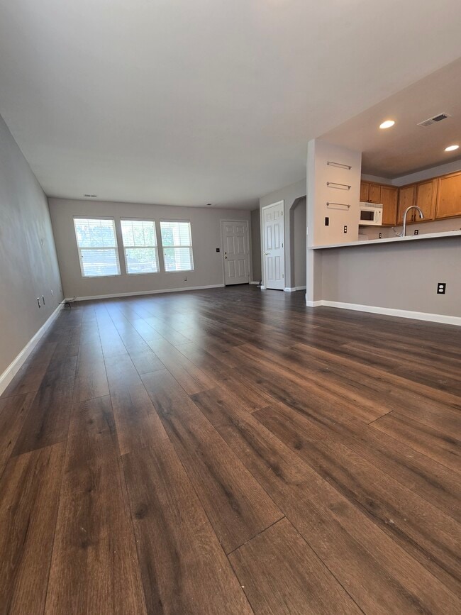 1404 Pin Oak Dr in Gardnerville, NV - Building Photo - Building Photo