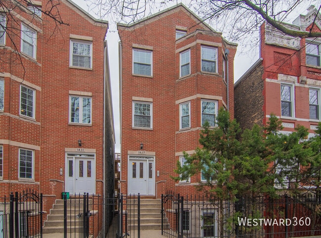 property at 1427 N Bosworth Ave