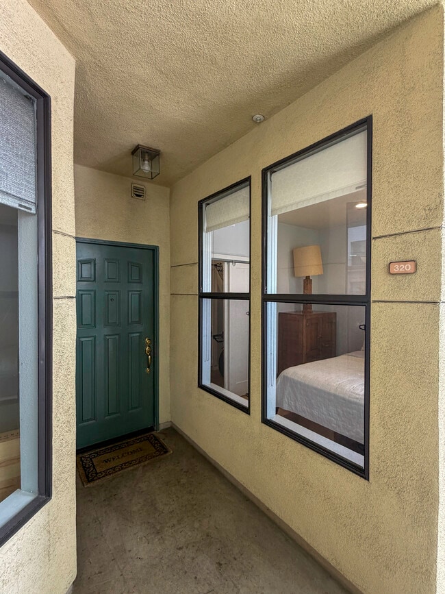 425 E Ocean Blvd, Unit 320 in Long Beach, CA - Building Photo - Building Photo