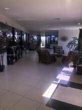 3545 S Ocean Blvd in South Palm Beach, FL - Foto de edificio - Building Photo