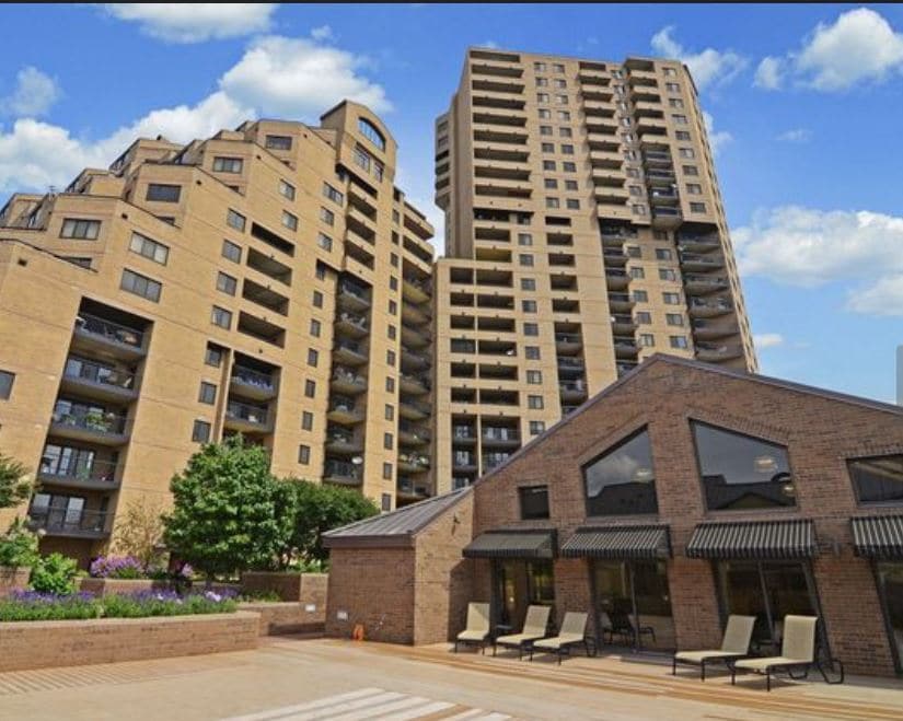 20 2nd St NE, Unit P908 in Minneapolis, MN - Building Photo