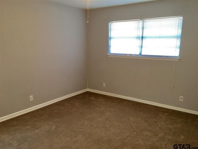 1101 Balmoral Dr in Tyler, TX - Building Photo - Building Photo