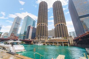 300 N State St, Unit 3910 in Chicago, IL - Building Photo