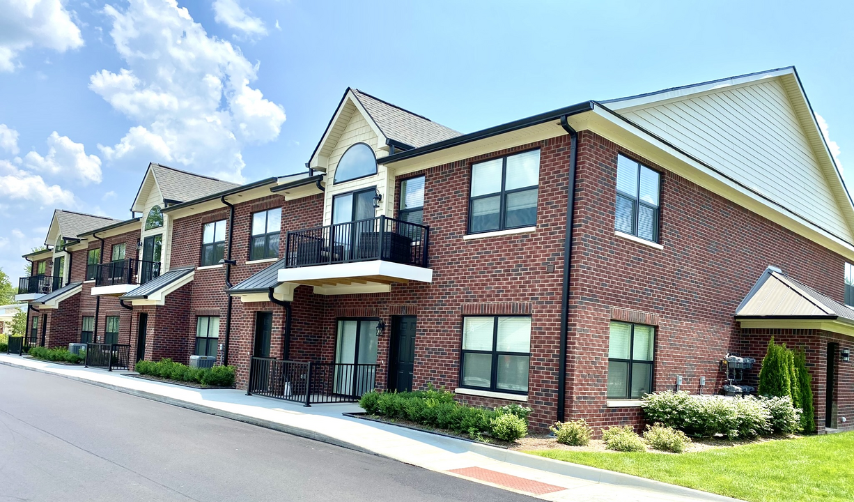 Parkside Apartments in South Lyon, MI - Building Photo