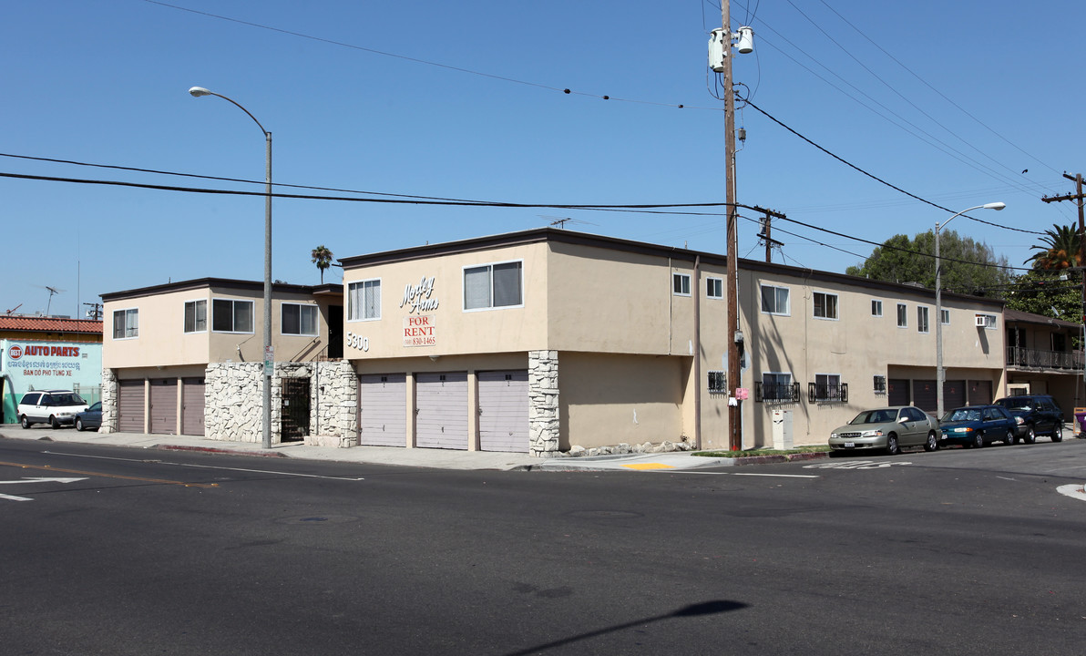 5300 Atlantic Ave in Long Beach, CA - Foto de edificio