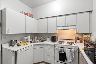 442 W Arlington Pl, Unit 448-1 in Chicago, IL - Building Photo - Building Photo