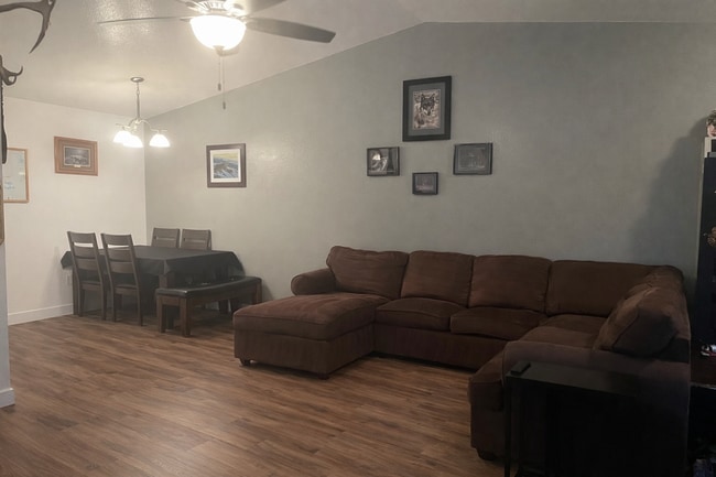 2451 W Snowcrest Dr, Unit #2 in Wasilla, AK - Building Photo - Building Photo