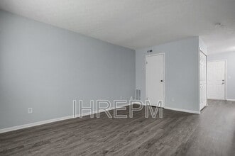 2612 Christine Blvd in Columbus, OH - Building Photo - Building Photo
