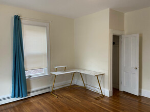 96 Winthrop St, Unit 1 in Cambridge, MA - Building Photo - Building Photo