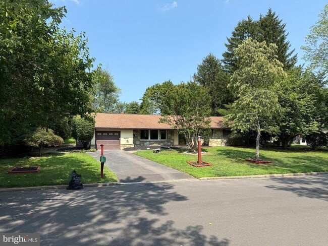 property at 123 Pearl Dr