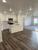 1129 N 1920 W in Farmington, UT - Building Photo