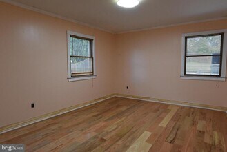 4011 Lees Corner Rd in Chantilly, VA - Building Photo - Building Photo