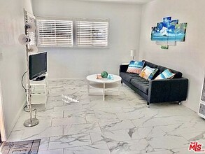 2240 28th St, Unit B in Santa Monica, CA - Foto de edificio - Building Photo