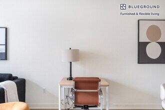 11000 NE 10th St in Bellevue, WA - Building Photo - Building Photo