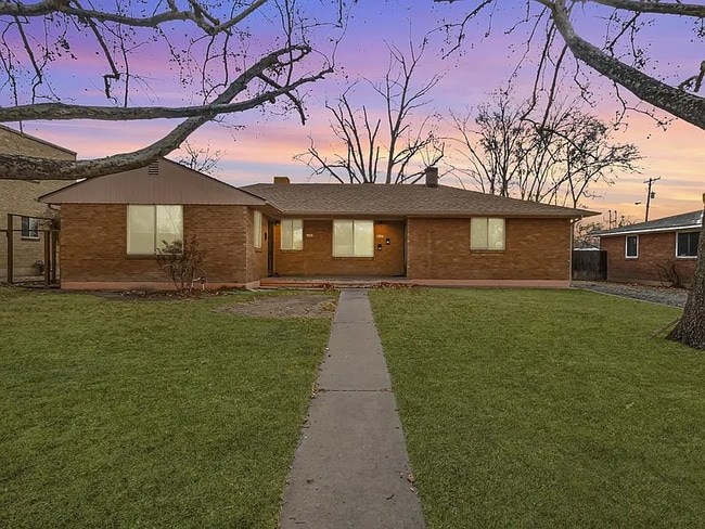 property at 2218 N 6th St