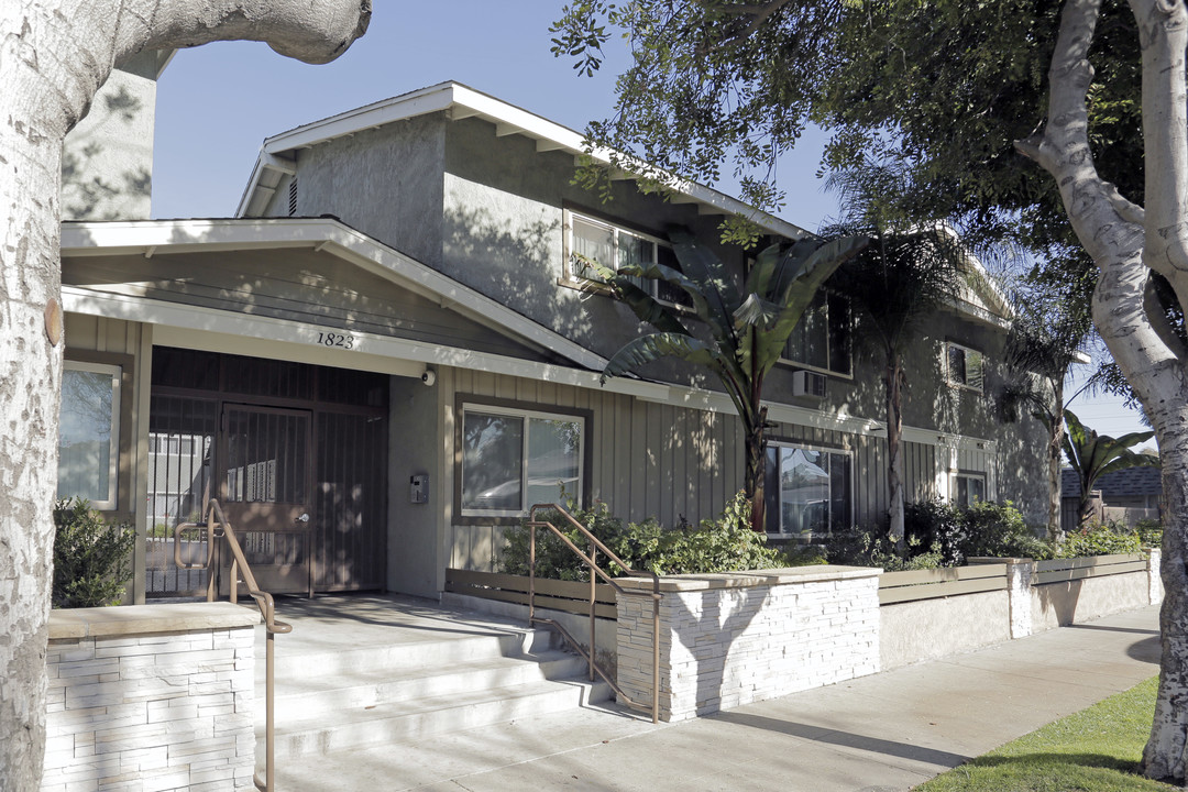 Evergreen Apartments in Long Beach, CA - Building Photo