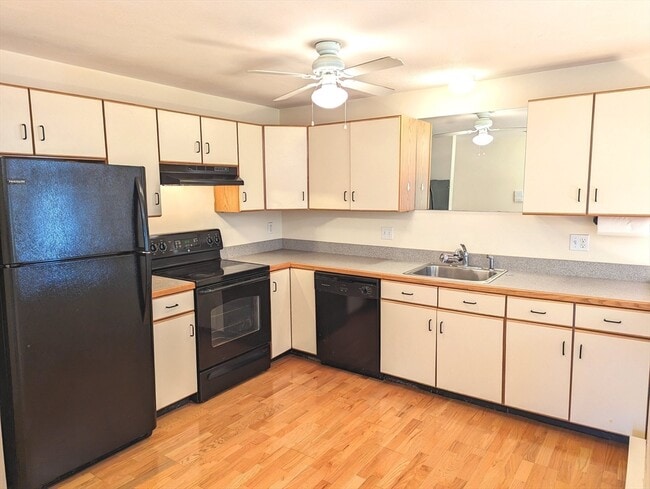 641-R Washington St in North Attleboro, MA - Building Photo - Building Photo