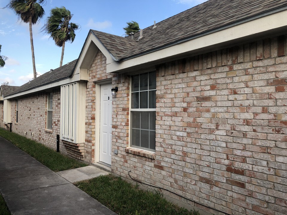 506 E La Vista Ave in McAllen, TX - Foto de edificio