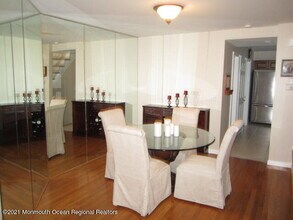 101 Cotswold Cir in Ocean Township, NJ - Building Photo - Building Photo