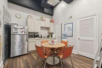 3641 Lancaster Ave in Philadelphia, PA - Building Photo - Interior Photo