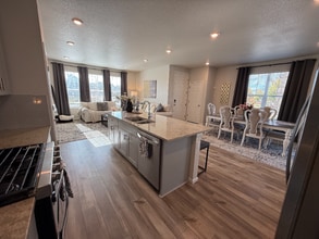 900 Tarragon Rd in Henderson, CO - Building Photo - Building Photo