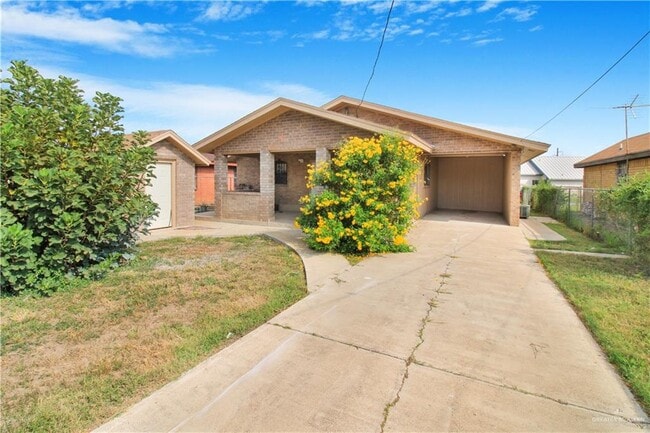 13 Yuma Ave in McAllen, TX - Building Photo - Building Photo