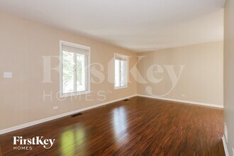 130 Kevin Ln in Oswego, IL - Building Photo - Building Photo