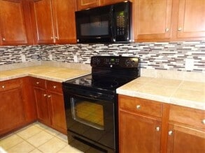 406 Crystal Oaks Ln in Moncks Corner, SC - Building Photo - Building Photo