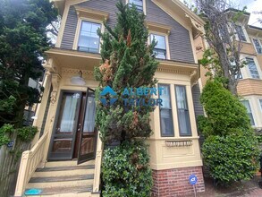 31 Athens St, Unit SF in Cambridge, MA - Building Photo - Building Photo
