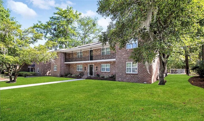 property at 19 Berkley Pl