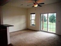 101 Townhouse Dr photo'