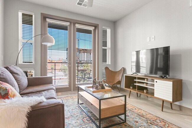 property at 400 N 2nd Ave