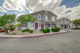 Hidden Canyon Village in North Las Vegas, NV - Foto de edificio - Building Photo