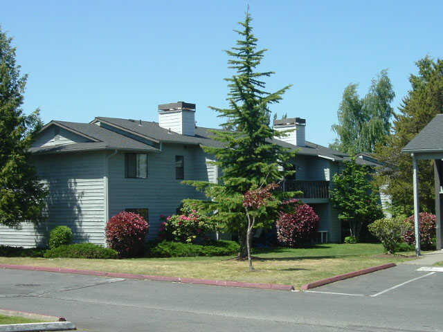 Hidden Hills Apartments in University Place, WA - Building Photo - Building Photo