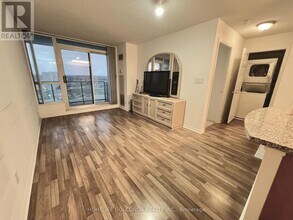 4850 Glen Erin Dr in Mississauga, ON - Building Photo - Building Photo