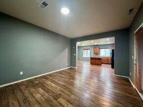 18885 Rose Rd in Oregon City, OR - Building Photo - Building Photo