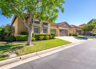 24268 Owl Ct in Corona, CA - Foto de edificio - Building Photo