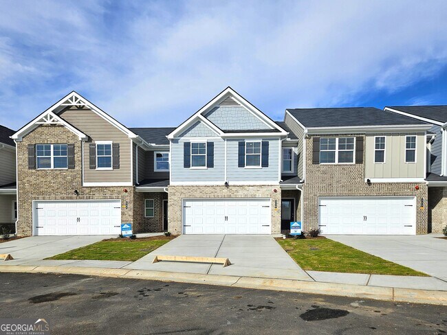 338 Lanier Cir in Woodstock, GA - Building Photo - Building Photo