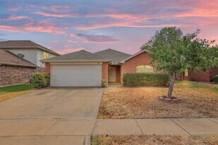 9641 Olivia Dr in Fort Worth, TX - Building Photo