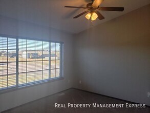 Lovely 4 Bed 2 Bath Home with a Huge Deck and Massive Fenced-in Yard in Sioux Falls, SD - Building Photo - Building Photo