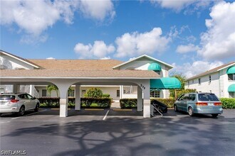 379 Gabriel Cir in Naples, FL - Building Photo - Building Photo