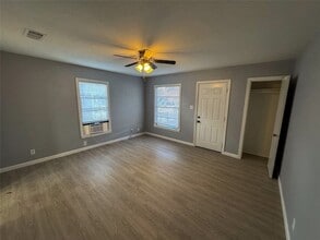 1326 W Shepherd St, Unit 1328 in Denison, TX - Building Photo - Building Photo