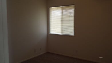 911 W Bataan Ave in Ridgecrest, CA - Building Photo - Building Photo