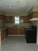 6912 Bunker Hill Rd in New Orleans, LA - Building Photo - Building Photo
