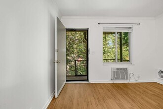 2601 Hillsboro Pike, Unit O8 in Nashville, TN - Foto de edificio - Building Photo