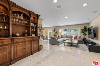 6138 Maryland Dr in Los Angeles, CA - Building Photo - Building Photo
