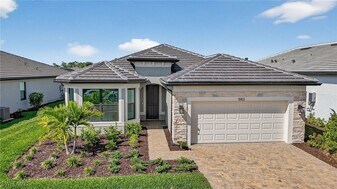 1953 Fresno Ave in Naples, FL - Building Photo