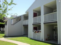 Briarwood Commons Apartments in Ellensburg, WA - Building Photo - Building Photo