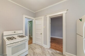 92 Mallory Ave in Jersey City, NJ - Building Photo - Building Photo